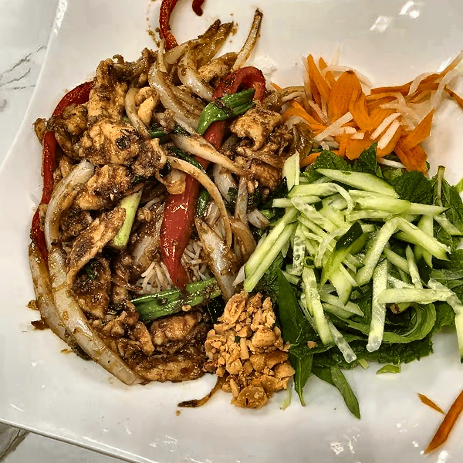 Lemongrass Chicken / vermicelli